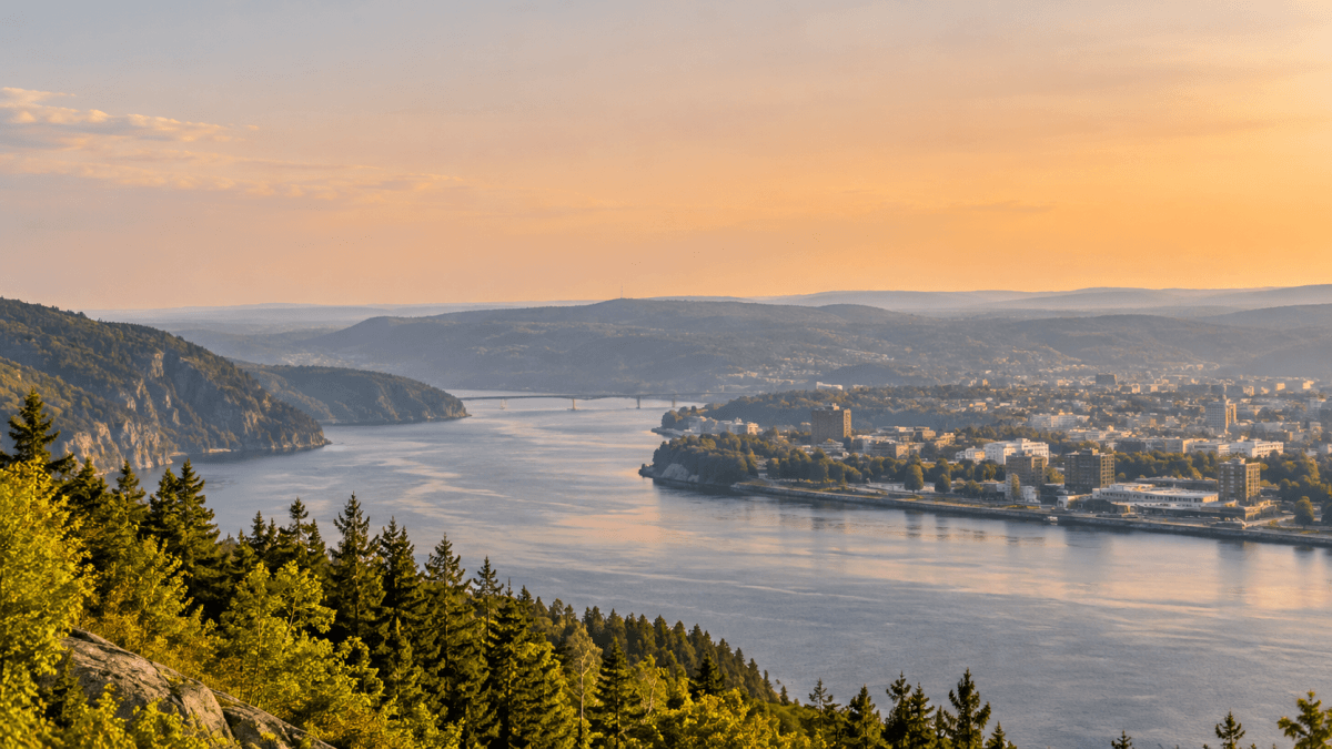 Saguenay, QC en direct — Carte des feux de forêt et de la fumée aujourd'hui : suivi de la qualité de l'air local et solutions de protection intérieure