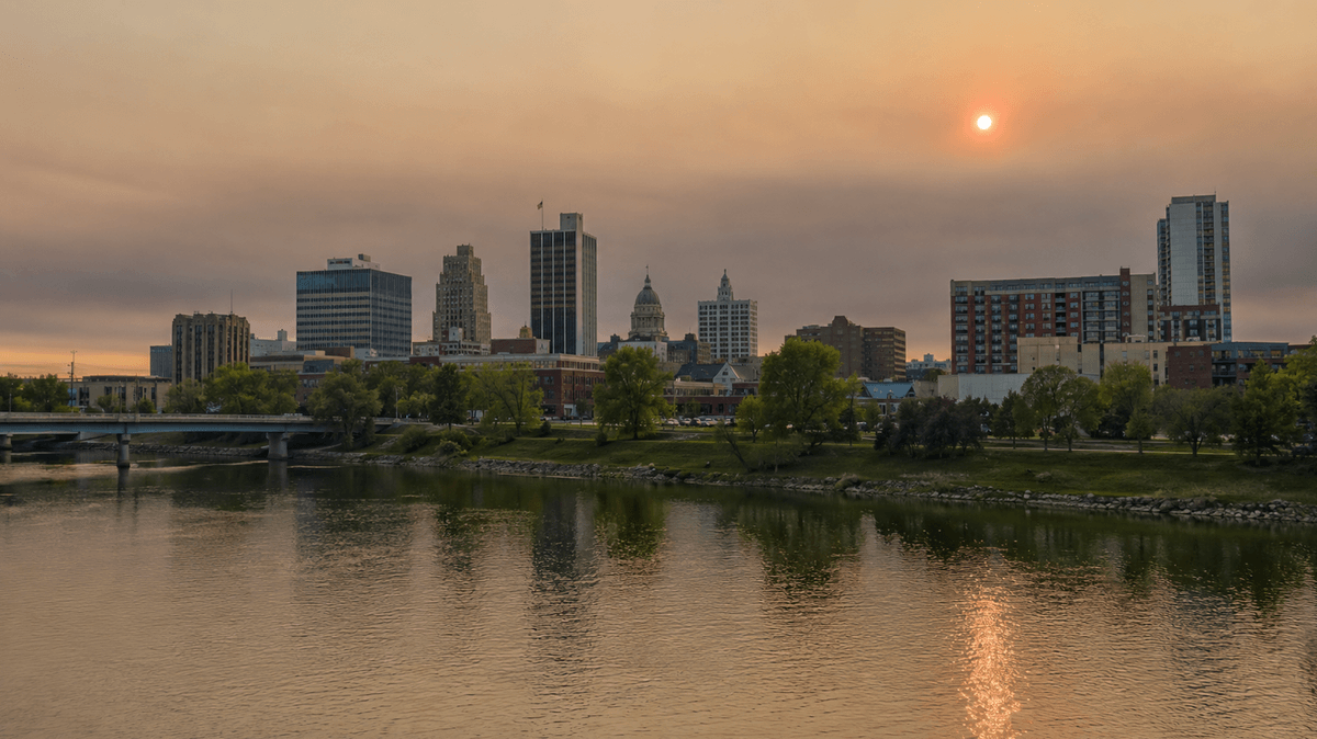 Live Fort Wayne, IN Forest Wildfire & Smoke Map Today: Local Air Quality Tracking & Indoor Protection Solutions from Filterbuy.com's Air Obsessed Experts