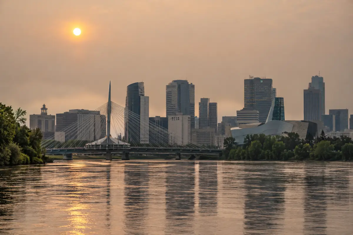 Live Winnipeg, MB Forest Wildfire & Smoke Map Today: Local Air Quality Tracking & Indoor Protection Solutions